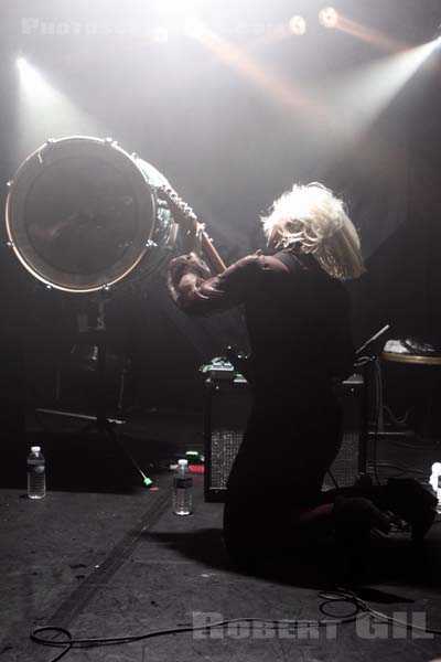 THE JOY FORMIDABLE - 2011-02-18 - PARIS - La Fleche d'Or - Rhiannon Bryan